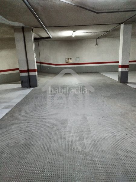 Foto 04d7ede1-0291-434d-b642-e3510346de81. Aparcament cotxe a Requena