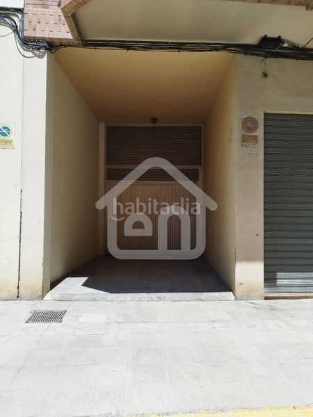 Foto 9a0a5726-92e9-4261-9baa-3b348ae6af8e. Aparcament cotxe a Requena