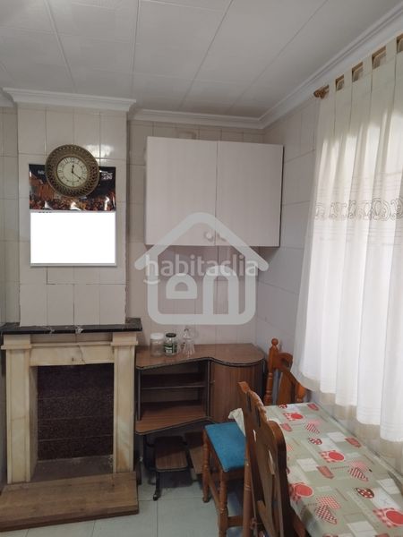Foto 286ca1c5-e27c-4a8d-bd23-4309cb27dc5e. Casa adossada amb xemeneia calefacció a Requena