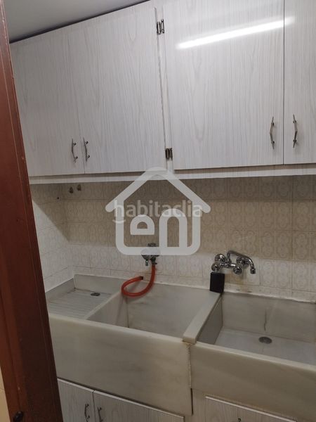 Foto 881b8cdf-d04d-4bd9-b9be-4da5d3371069. Casa adossada amb xemeneia calefacció a Requena