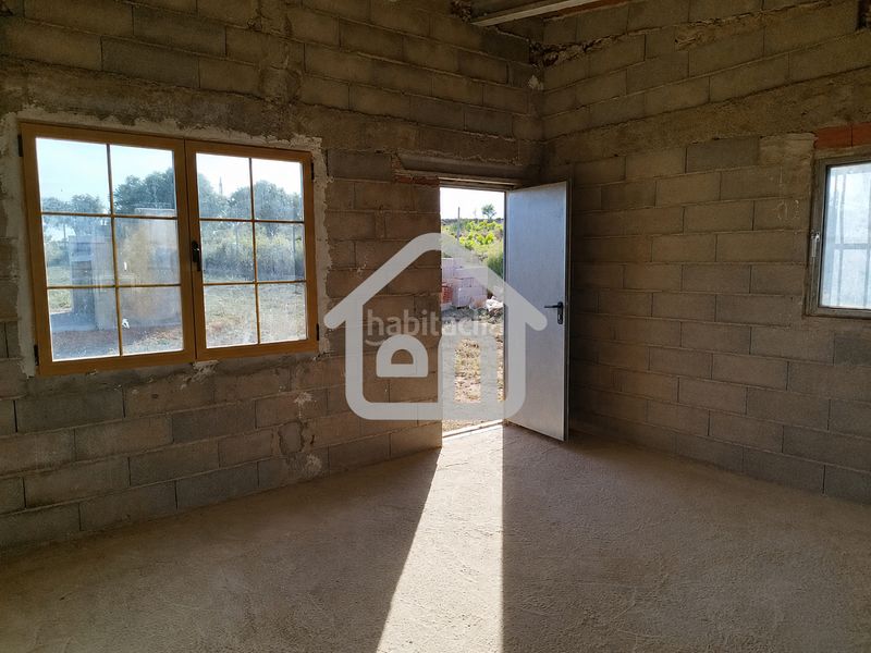 Foto b463ed31-6217-473b-be1d-d24122620776. Finca rústica a calle escuelas derr 6 a Requena