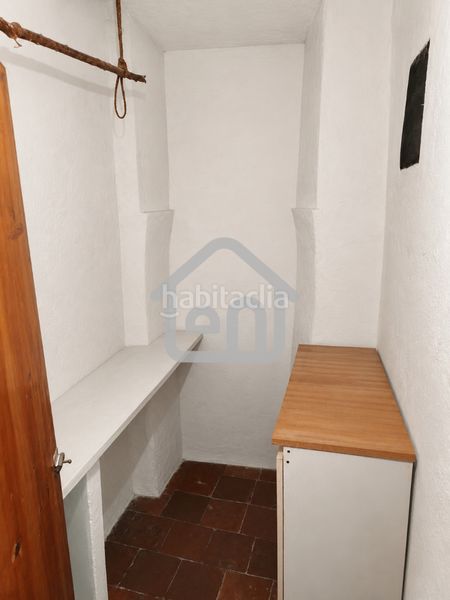 Foto cc6eccfa-25c3-48d0-b321-21013b4ed615. Casa amb calefacció aparcament a Requena