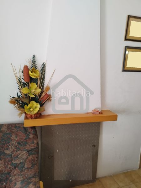 Foto d019fa77-56ca-4be6-8298-c3ea9fa74d5f. Casa amb calefacció aparcament a Requena