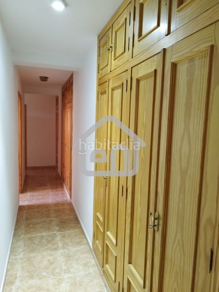 Foto 0fa5e70a-719c-4279-b156-ae944e490c51. Edifici a Requena