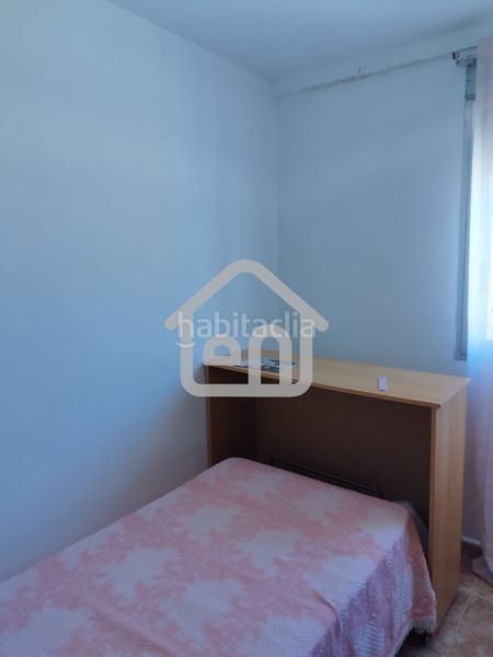 Foto 84081fb2-4493-48c9-b1cc-e2479f863d2c. Edifici a Requena