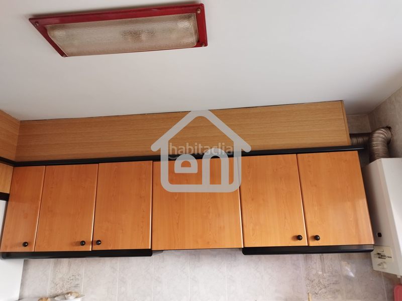 Foto aa4e2c4f-872d-46a1-aaa1-5ee132e7ac90. Edifici a Requena