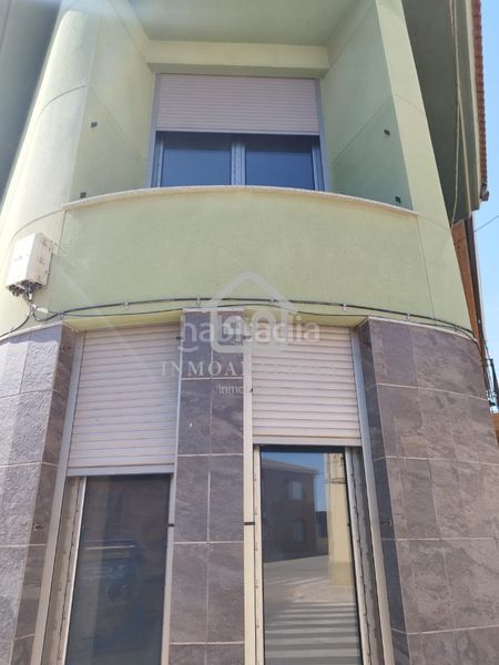 Foto 4fc81d17-e408-49c9-916d-5c911cefaefc. Casa adossada amb aparcament a Requena