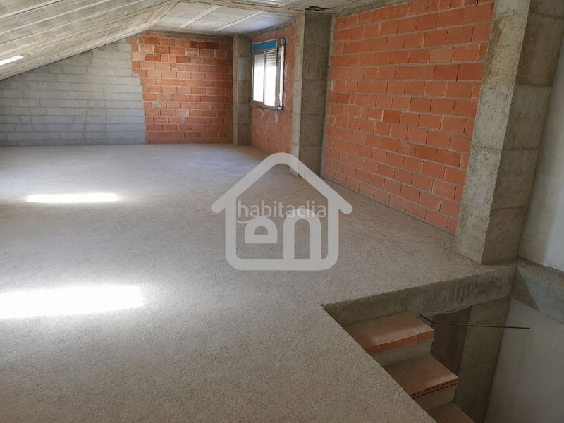 Foto 55129826-1b10-4110-9e3d-b2a7026faaad. Casa adossada amb aparcament a Requena