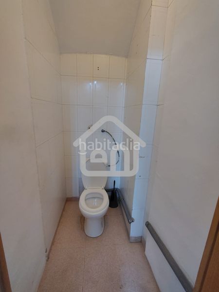 Foto 0f7b2a6e-d7e9-4e49-a6ef-ecbafe725fd3. Edifici a Requena