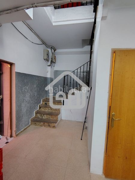 Foto 7145f1e1-4bbf-46f7-8497-093d81f06e29. Edifici a Requena
