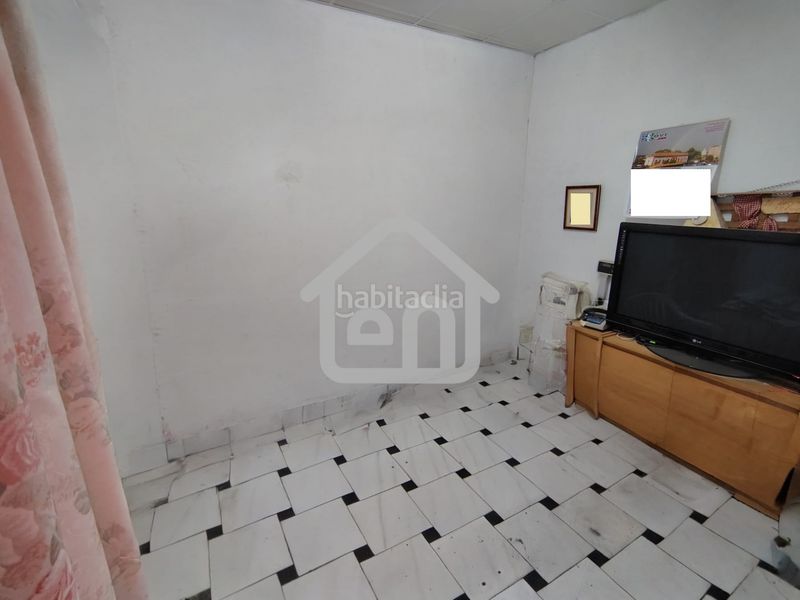 Foto a6ca7df1-d620-43a8-9c04-2fc9dff3f08e. Edifici a Requena