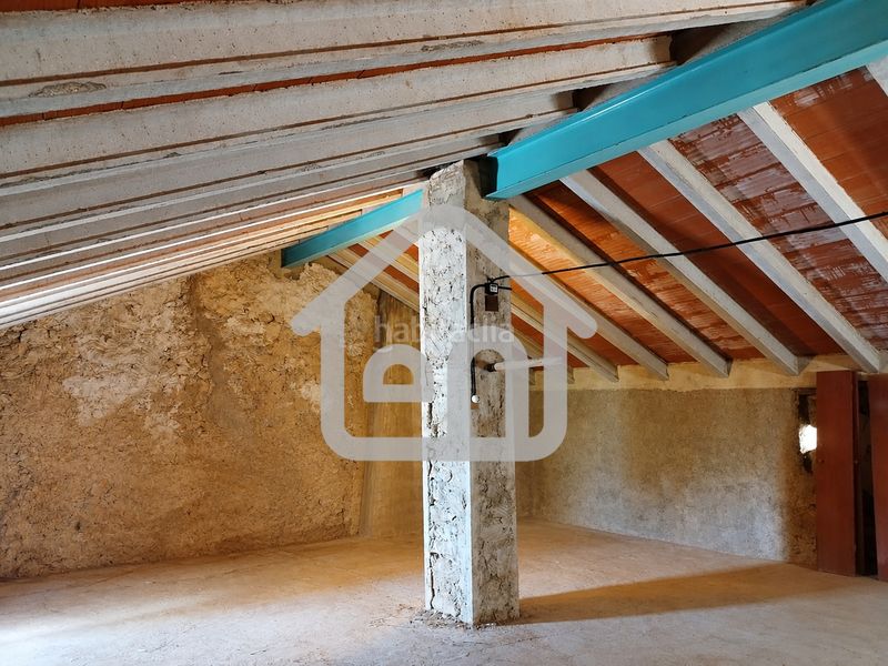 Foto 50c14665-ef46-4a40-9a3a-f34510175535. Casa amb calefacció aparcament a Requena
