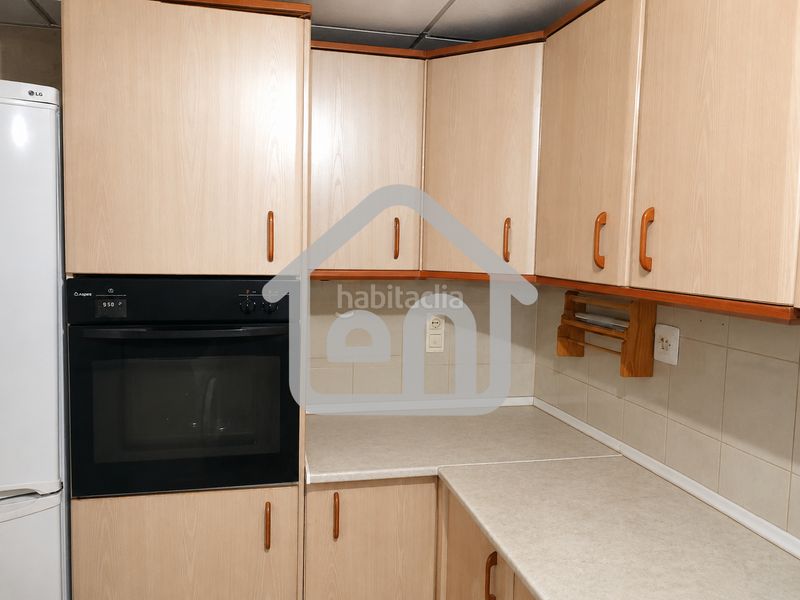 Foto 51fba5f8-4b02-4b01-bbda-9b793c4c173c. Casa amb calefacció aparcament a Requena