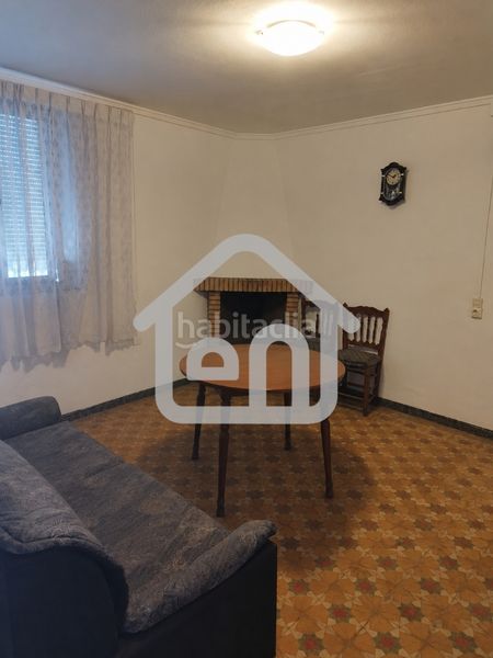 Foto 74c1f32b-f968-44c1-b865-3c34a470762c. Casa amb calefacció aparcament a Requena