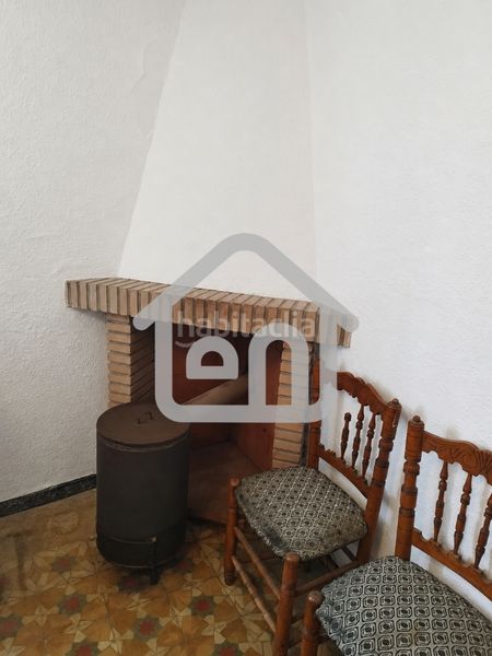 Foto b6d8097b-cf7b-4ac9-bb00-0d79de6d3085. Casa amb calefacció aparcament a Requena