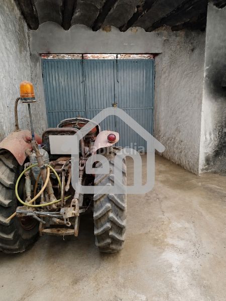 Foto bbe4b5f7-3586-4f53-b932-f736ab7987b4. Casa amb calefacció aparcament a Requena