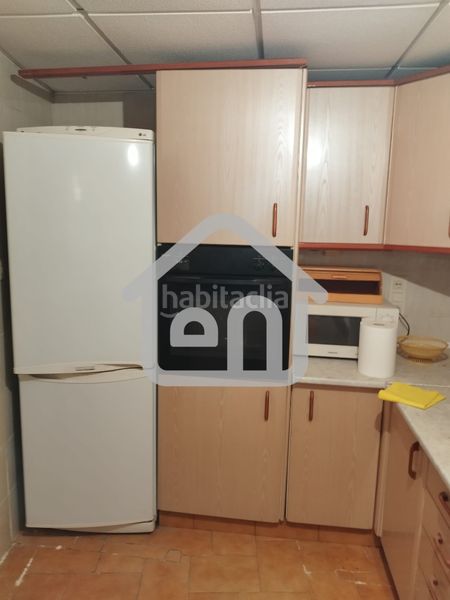 Foto f13934f9-6ed0-4335-bd16-6eba7138f767. Casa amb calefacció aparcament a Requena