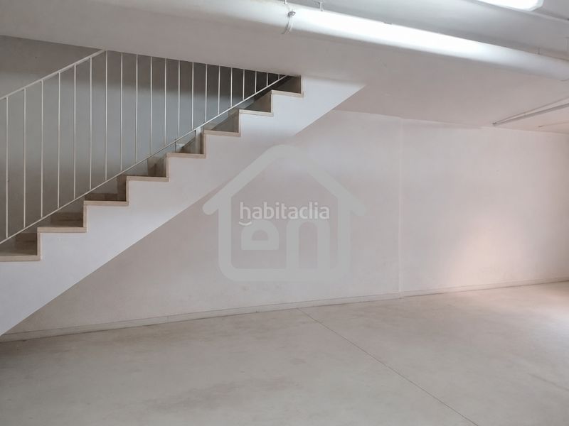 Foto d07ba879-b654-4a2d-b815-81561d3acbc3. Casa adossada amb xemeneia aparcament a Requena