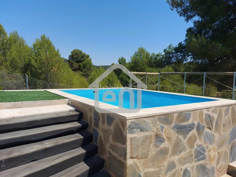 Foto a545cce0-76e9-4751-93ed-76976c1a9948. Finca rústica a Requena