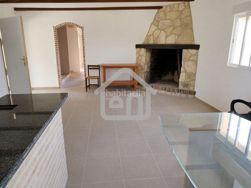 Foto ec6e3f33-4d55-4972-a401-f2b90e06a855. Finca rústica a Requena