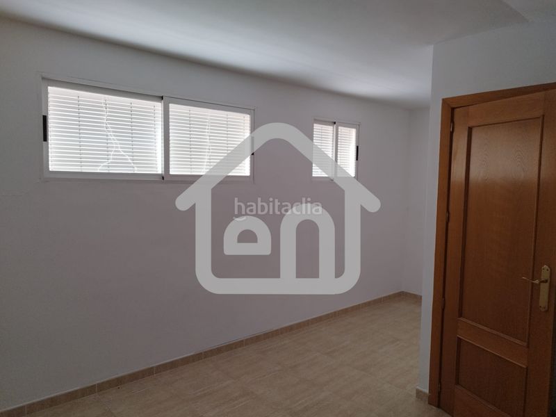 Foto 1a966a7a-0132-4f57-856f-a9fc1bbdc354. Casa adossada amb calefacció aparcament a Requena