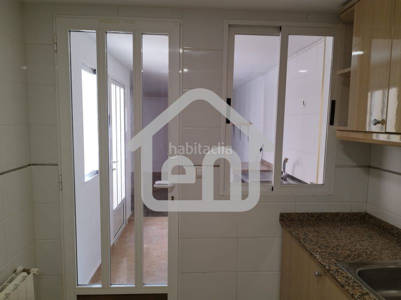 Foto 8568168a-9271-4261-8187-d09bc365115a. Casa adossada amb calefacció aparcament a Requena