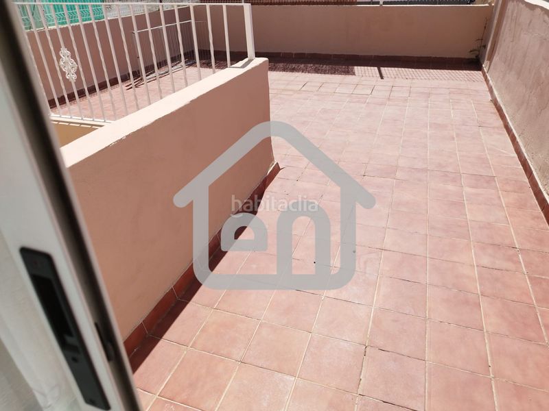 Foto 99bbe0b5-8191-4618-a772-f58745c16971. Casa adossada amb calefacció aparcament a Requena