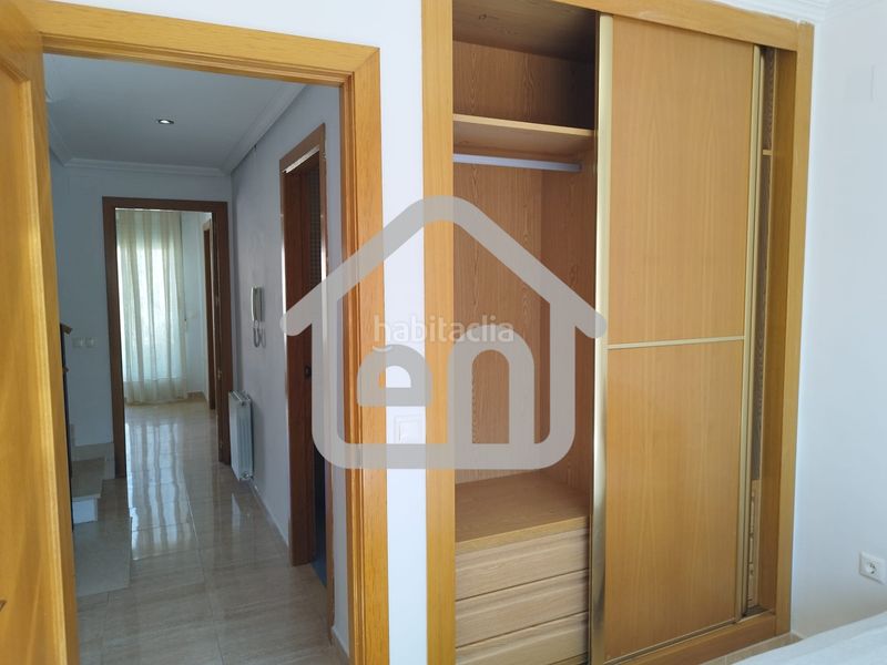 Foto c6095eff-30b4-45ca-a0ce-df661de9fc12. Casa adossada amb calefacció aparcament a Requena