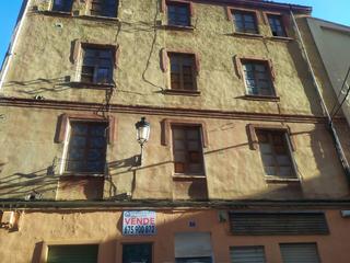 Casa  Calle serrano clavero. Edificio en calle serrano clavero, requena