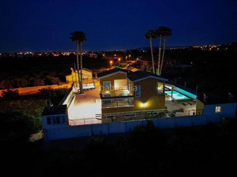 Foto 792d576a-cabd-4f6d-acb7-5d1dc5b130c3. Xalet amb calefacció aparcament piscina a Orihuela ciudad Orihuela