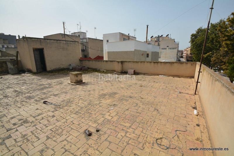 Foto c5e17c7c-160c-43e8-880d-d60c9a39c714. Casa !! precio rebajado casa de dos plantas en el centro , zona cerca del ayuntamiento. en Bigastro
