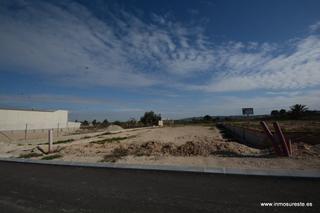 Solar industrial en Bigastro. Oportunidad para negocio !! parcela industrial en el polígono in