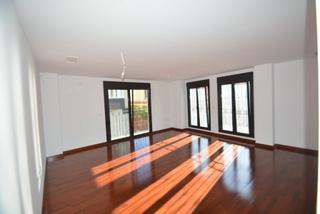 Etagenwohnung in Orihuela Ciudad. Magnífico piso en orihuela zona del casino, 147 m2. construidos,