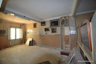 Casa a Puerto Deportivo. Gran casa para reformar en el centro de torrevieja junto playa d