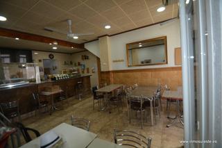 Geschäftsraum in Orihuela Ciudad. Local comercial en plata baja y vivienda en planta alta, en orih