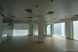 Geschäftsraum in Benferri. Magnífico local comercial en el centro de benferri alicante. sup