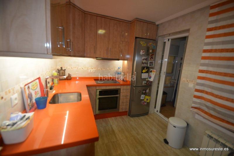 Foto 518e2f33-e386-4b6a-bc9e-e20ddce2a2a4. Alquiler piso estupendo piso , zona de luis barcala, 94 m2. construidos, 3 habitaciones, 2 baños completos. en Orihuela