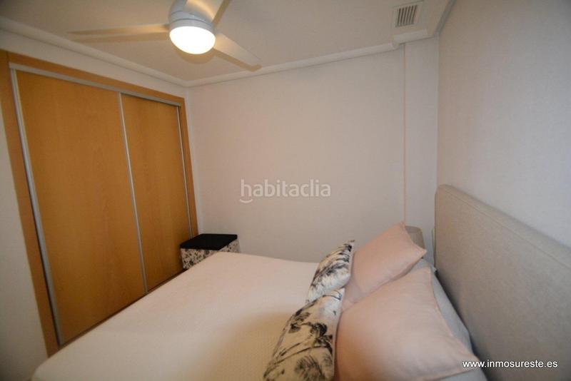 Foto e98755f5-ffc1-4204-ab93-ca47966876c0. Alquiler piso estupendo piso , zona de luis barcala, 94 m2. construidos, 3 habitaciones, 2 baños completos. en Orihuela