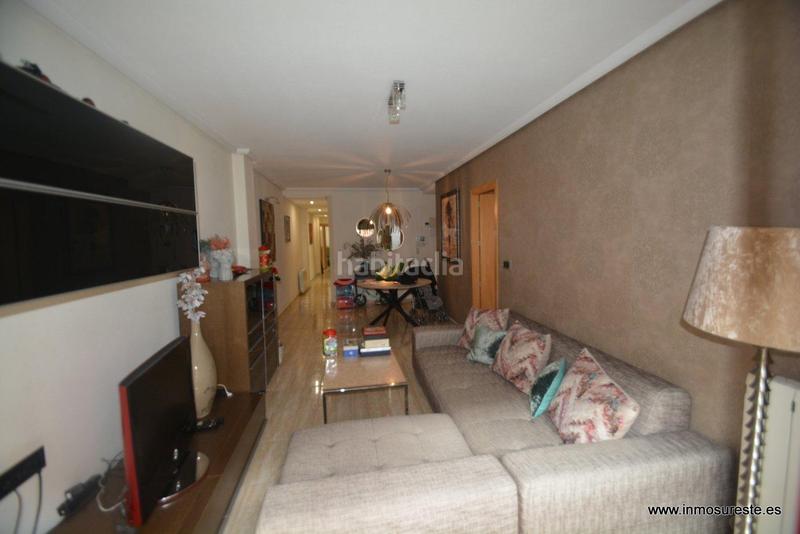 Foto facb7085-2686-42ac-96e0-7583a3c27299. Alquiler piso estupendo piso , zona de luis barcala, 94 m2. construidos, 3 habitaciones, 2 baños completos. en Orihuela