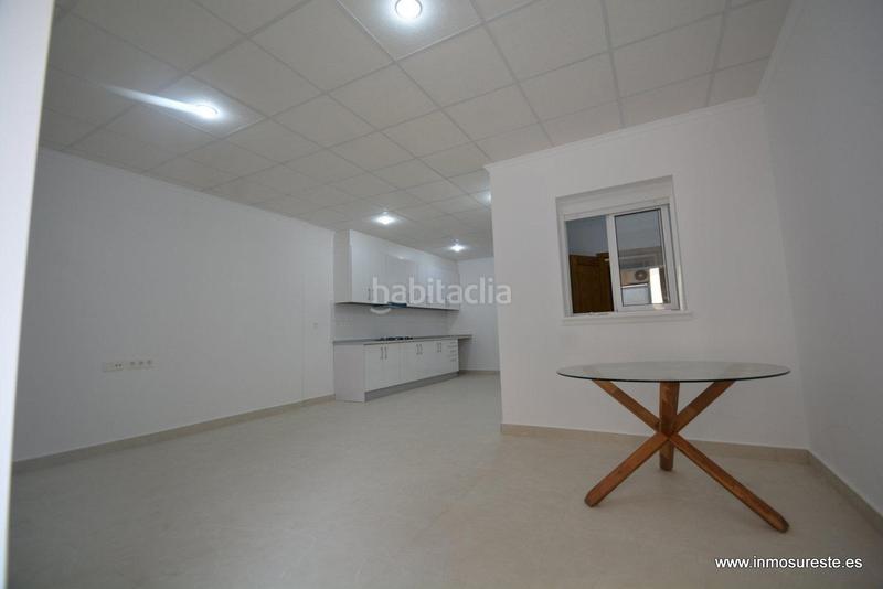 Foto f6342ce1-a8e5-4e38-bdbb-88a6ff691ab7. Casa vivienda en plata baja totalmente reformada en la pedanía de desamparados , 90 m2. construidos en Orihuela
