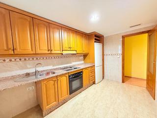 Etagenwohnung in Orihuela Ciudad. Estupendo piso en orihuela con plaza de garaje y trastero.