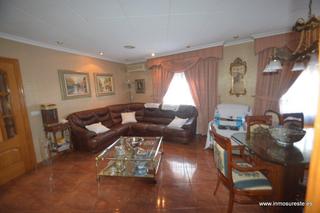 Locale commerciale in Molins - Campanete - San Bartolomé. Local comercial en plata baja y vivienda en planta alta, en la p