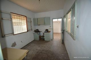 Casa en Molins - Campanete - San Bartolomé. Casa en la pedanía de molins, orihuela, distribuida en dos plant