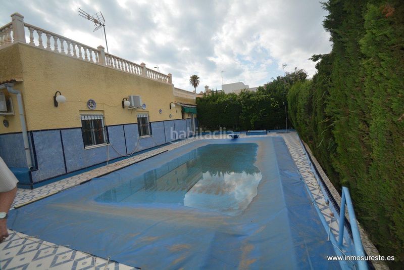 Foto a56b6673-d7fa-4d9b-81bb-a11d85439b07. Xalet amb aparcament a Los Balcones-Los Altos Torrevieja