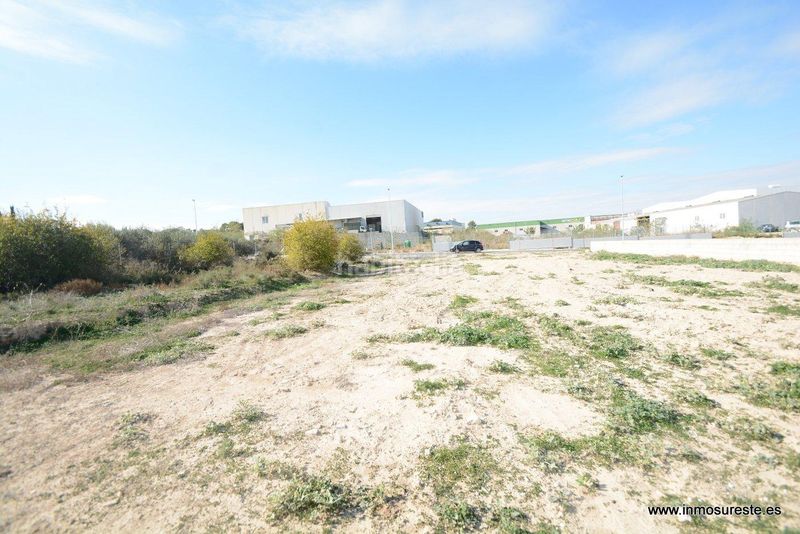 Foto ab631018-2b83-4acc-b66f-9131590c2564. Solar industrial a Bigastro