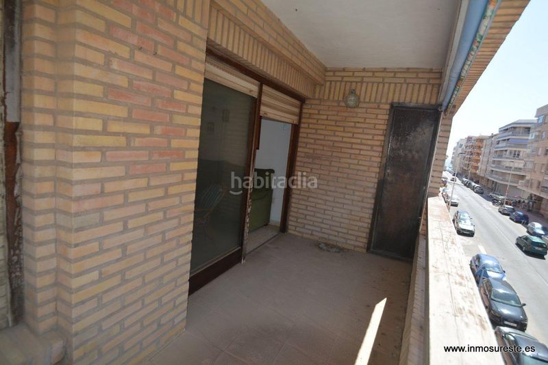 Foto 90d4d6e3-3b7a-411f-8736-b6a4a05a4287. Pis a Zona Playa del Cura Torrevieja