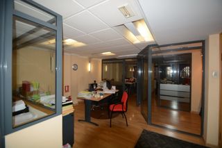 Oficina en Orihuela Ciudad. Oficina en entresuelo en orihuela zona pintor agrasot, 160 m2. c