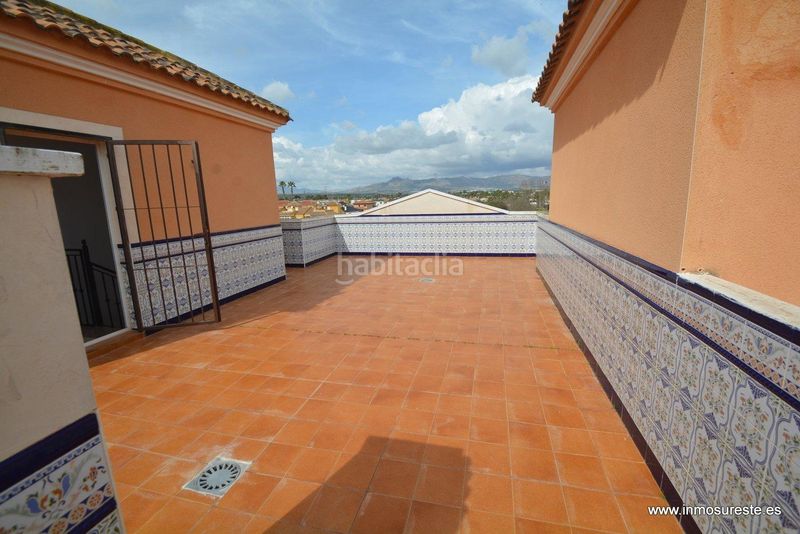 Foto 1dd58378-dfb7-4837-bee8-3732608b295a. Casa adossada amb aparcament a Benferri