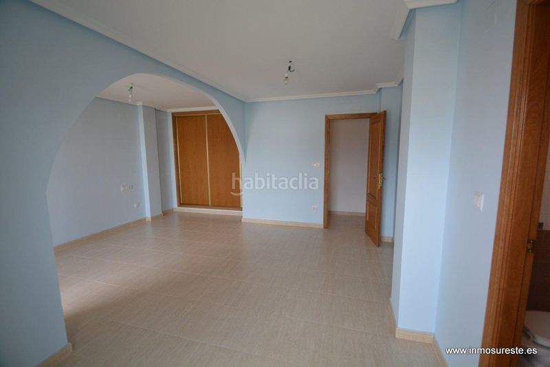 Foto 6a388a3a-ba98-4982-9946-acf98dd33ddb. Casa adossada amb aparcament a Benferri