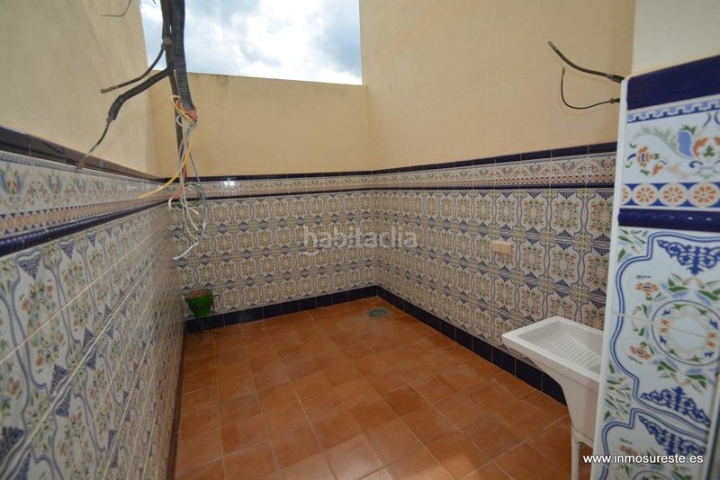 Foto d749e3ca-ebef-48f5-a793-e109901a52e2. Casa adossada amb aparcament a Benferri